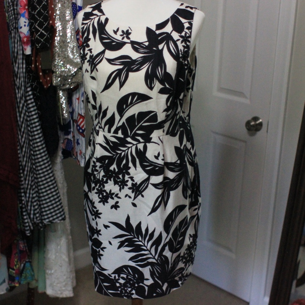 Clues New York B&W Floral Dress